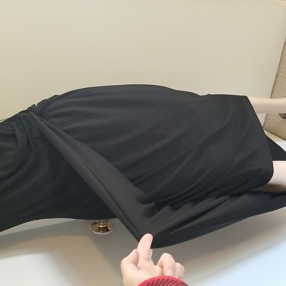 Figure flattering LBD - Picture 8 of 12